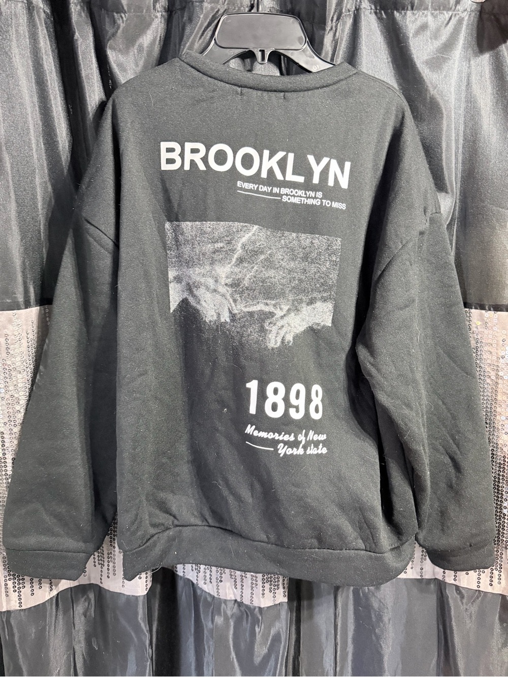Brooklyn Graphic Black Sweatshirt